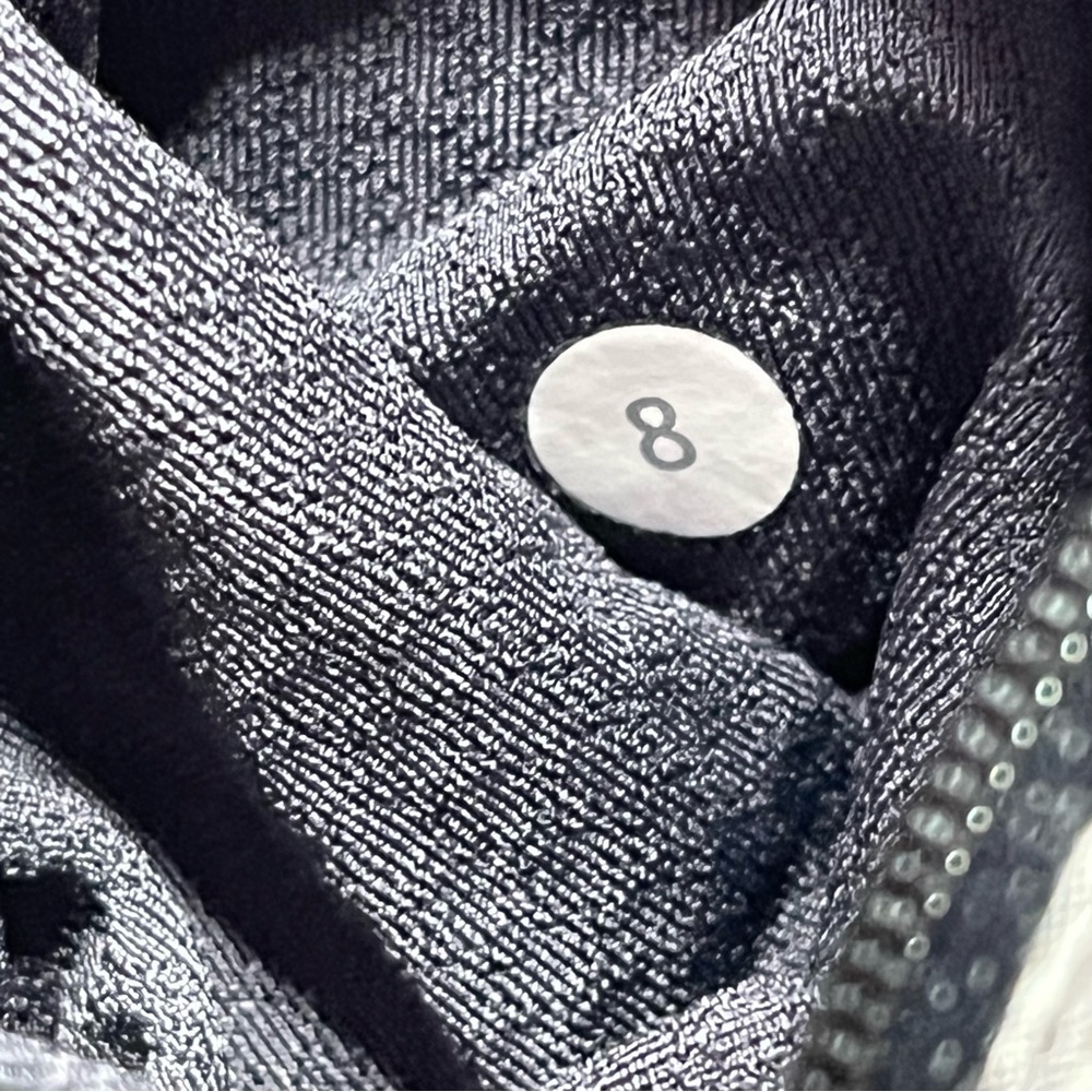 Lululemon Down Time Jacket - image 5